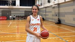 Carmen Portela Medrao, antes de un partido con el City University Hong Kong