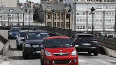 Puente de A Misericordia, en Viveiro, que soporta un importante paso de veh�culos a diario
