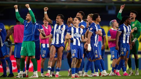 Los jugadores del Deportivo, celebrando la victoria