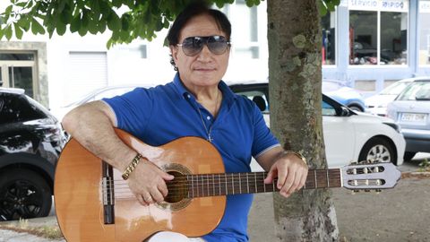 Manolo Couto naci� en Coristanco, pero hace a�os que reside en Ferrol.
