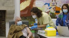 La aplicaci�n de la tercera dosis de la vacuna comenz� en la residencia Porta do Cami�o