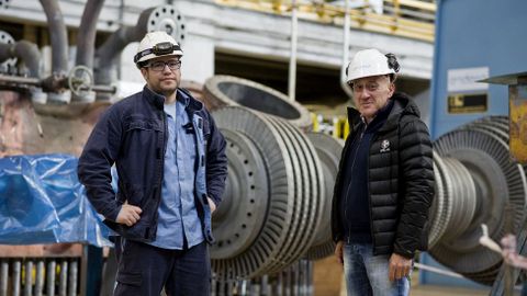 Pablo Menndez y Juan Antonio Gmez, en la trmica pontesa