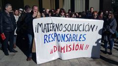 Concentracin de los trabajadores del Materno y del comit de empresa de Servicios y Derechos sociales contra el cierre de la unidad de primera acogida.Concentracin de los trabajadores del Materno y del comit de empresa de Servicios y Derechos sociales contra el cierre de la unidad de primera acogida