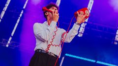 El vocalista de Veintiuno, Diego Arroyo, durante�su concierto en el SonR�as Baixas de este a�o.