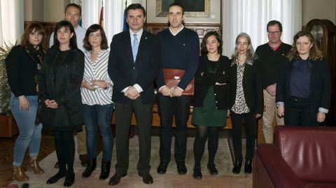 Las directivas del Colegio de Periodistas de Asturias y la Asociaci�n de la Prensa de Oviedo, con el presidente de la Junta General, Pedro Sanjurjo.Las directivas del Colegio de Periodistas de Asturias y la Asociaci�n de la Prensa de Oviedo, con el presidente de la Junta General, Pedro Sanjurjo