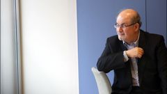 El escritor Salman Rushdie