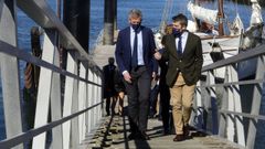 El alcalde de Pontecesures, Vidal Seage (a la derecha, junto al hoy presidente de la Xunta, Alfonso Rueda), es criticado por su falta de informaci�n p�blica sobre el proyecto del pol�gono