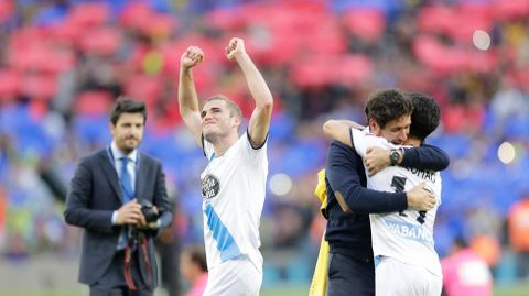 Celebrando la gesta en Barcelona.