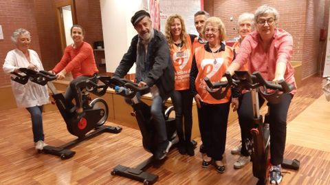 La alcaldesa, Ana Gonz�lez; el cantautor Chus Pedro y la deportista Sara Gonz�lez Lolo participan en las Jornadas de Prevenci�n del Suicidio del Tel�fono de la Esperanza
