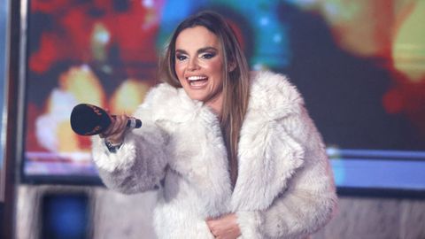 Melody, antes de viajar a Basilea, pidiéndole al público español que cante con ella el estribillo de «Esa diva».