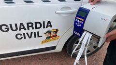 Material recuperado por la Guardia Civil en Mondo�edo