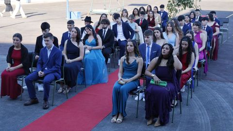 Una tarde de graduci�n en Salesianos y el IES Julio Prieto Nespereira.Los alumnos de segundo de bachillerato se graduaron en el Prieto Nespereira