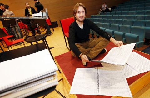 Romero Llopis se mantiene a la expectativa de una soluci�n a los problemas art�sticos. 