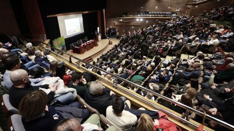 Entrega del Premio Aresa a Traloagro en un acto celebrado en la Facultade de Veterinaria de Lugo