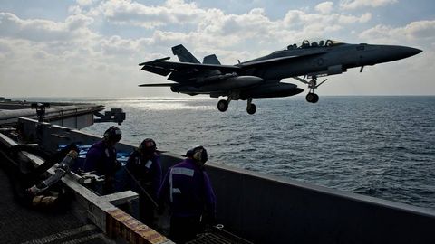 Portaaviones norteamericano en el Golfo P�rsico