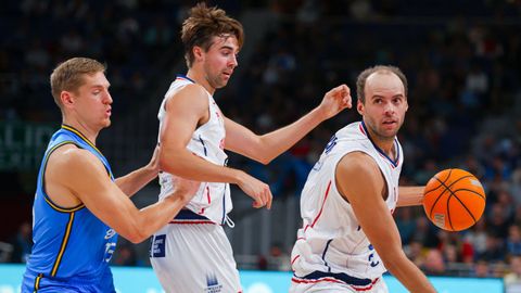 Lance del encuentro entre el Obradoiro y el Estudiantes en octubre.