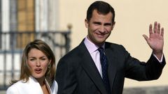 Letizia Ortiz y el entonces pr�ncipe de Asturias, el d�a de la pedida de mano.Letizia Ortiz y el entonces pr�ncipe de Asturias, el d�a de la pedida de mano