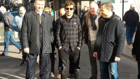 Alonso, junto al alcalde de siero (derecha)