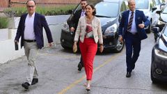 Reyes Maroto llega a la reunion