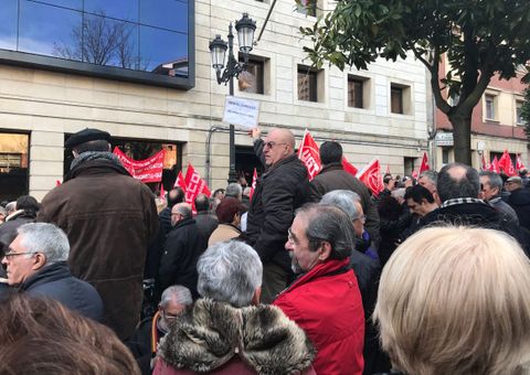 Concetraci�n en Oviedo en defensa de las pensiones