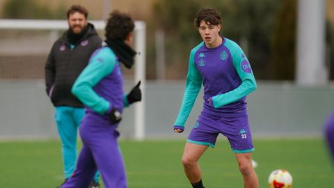 Carballo en un entrenamiento con el Valladolid Promesas a comienzos de febrero.