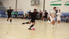 Partido de pretemporada entre el Noia y O Parrulo, que acab� en empate.