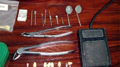 Parte del material que la Guardia Civil le incaut� al falso dentista