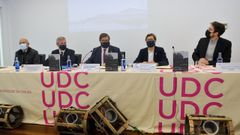  Jos� Ram�n Alonso Pereira, coordinador del grupo de investigaci�n de Arquitectura de la UDC; Alfonso Rueda, vicepresidente de la Xunta; Julio Abalde, rector de la UDC; Rosa Quintana, conselleira do Mar; y �scar Fuertes, director del plan de cultura mar�tima