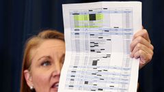 Imagen de un archivo sobre el caso mostrada durante una conferencia de prensa de las v�ctimas