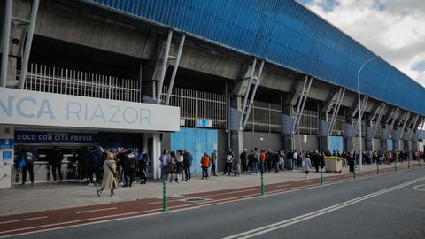 Colas en las taquillas del estadio de Riazor para asistir al partido del pasado mes de marzo contra el Unionistas