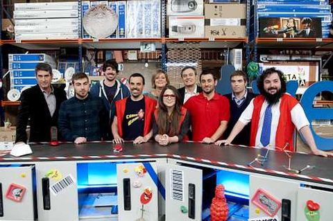 El equipo que presentar Fiesta suprema.