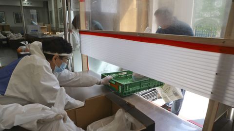 Cocina Econ�mica de Santiago reparte comida para personas necesitadas