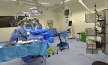 Una de las primeras operaciones celebradas en el �lvaro Cunqueiro, de urolog�a. 