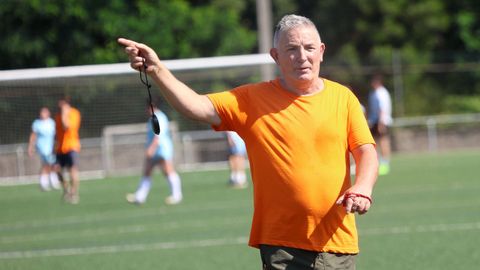 Torneo Solidario Interparroquial en beneficio de ASANOG en el campo de futbol de Vista Alegre