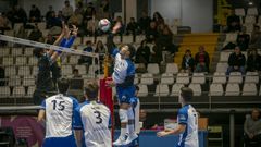 Imagen del partido entre el Rotogal y el Gupane Guia en A Cachada.