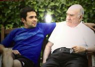 El nuevo presidente del CD Sober, Jorge Rivas Pasand�n, a la izquierda, con el abuelo de su mujer