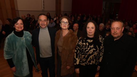 O alcalde de Xove cos premiados, Casa Labradela e Est�tica Marta 