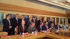 Encuentro en Oviedo entre los representantes de las C�maras de Comercio de Avil�s, Gij�n, Oviedo, Santiago de Compostela, Vigo, Pontevedra, Villagarc�a de Arosa, Le�n, Astorga, Zamora, B�jar y Torrelavega, adem�s de los vicepresidentes de La Coru�a, Cantabria y Salamanca.