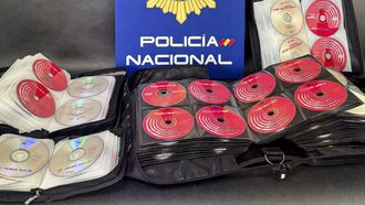 Foto distribuida por la polica nacional de algunos de los deuveds incautados