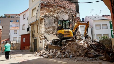 Los trabajos de demolicin y recogida de escombros de la narcocasa estn prcticamente finalizados.
