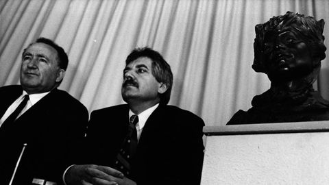 Entrega do Pedr�n de Ouro na honra de Xes�s Alonso Montero e Olegario Sotelo Blanco en 1992