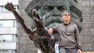 Con sus lobos, el artista Opolsa quiere denunciar el brote xen�fobo en Chemnitz