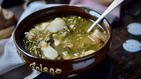 Caldo gallego