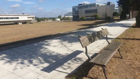 La acer� se ampliar�, y en la zona de las gradas se instalar� una p�rgola