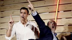 �Fiesta final. Ven a bailar con Iceta�. Es el t�tulo del cartel que el PSC utiliz� para el mitin de cierre de campa�a que se desarroll� en un aut�ntico ambiente festivo en un barrio popular de Barcelona.