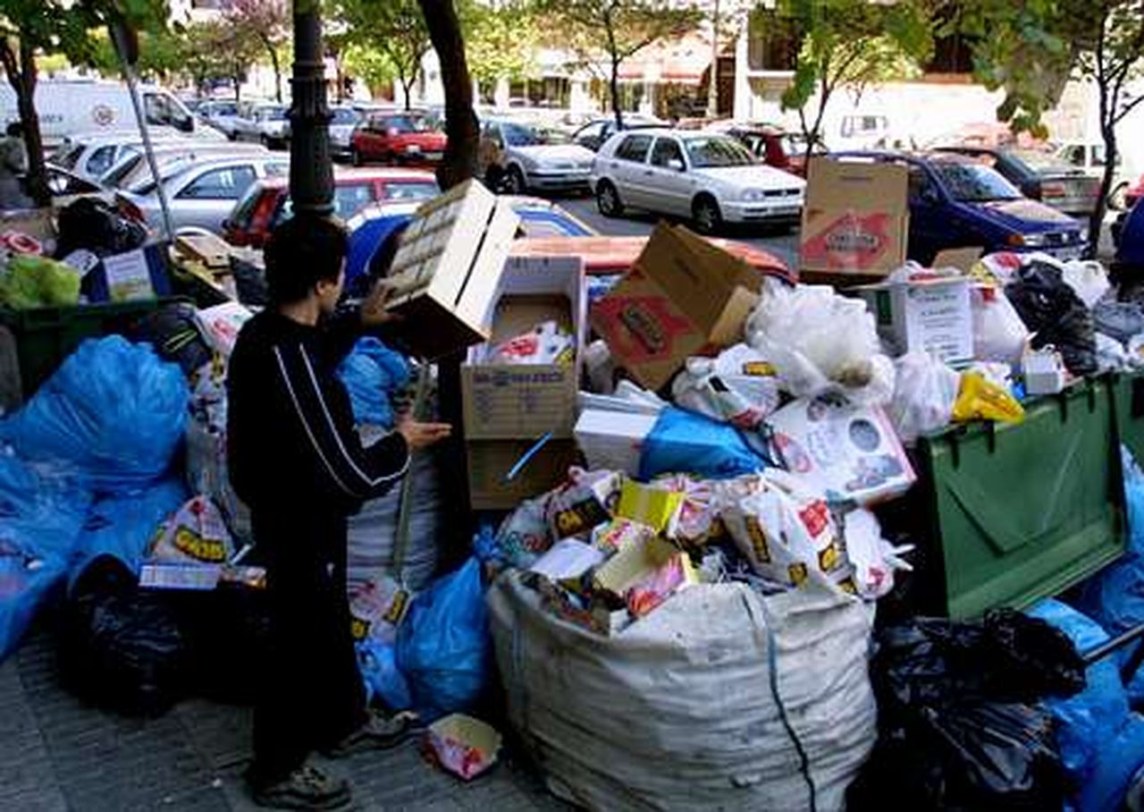 La convocatoria de huelga de basura en Vigo se aproxima