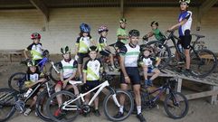 Forja de ciclistas en Maceda