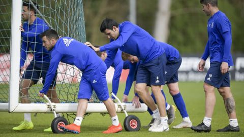 Jugadores del Oviedo en El Requex�n