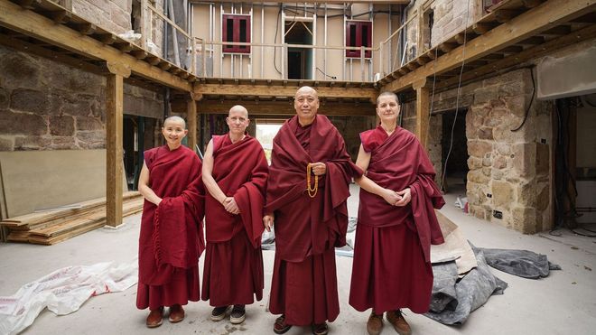 El monasterio budista de Galicia afronta los �ltimos meses de reconstrucci�n