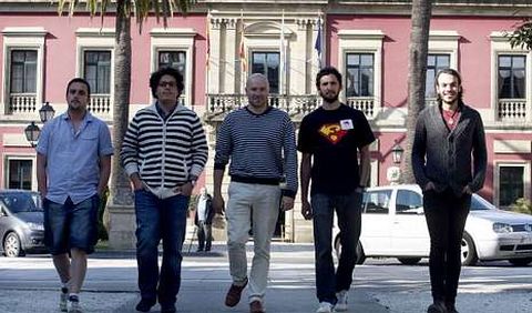 Los representantes de las cinco formaciones m�s votadas en Vilagarc�a creen que los partidos necesitan caras nuevas. 